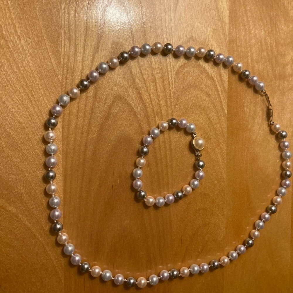 Polished Pearls 🦢